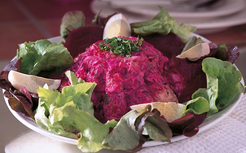 سلطة التونة والشمندر