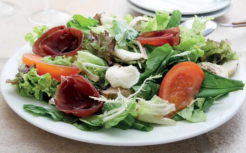 سلطة الروكا والبريساولا