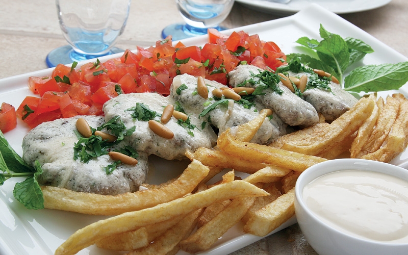 أقراص الكفتة المقلية بالطحينة