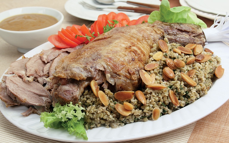 فخذ الخروف مع الفريكة