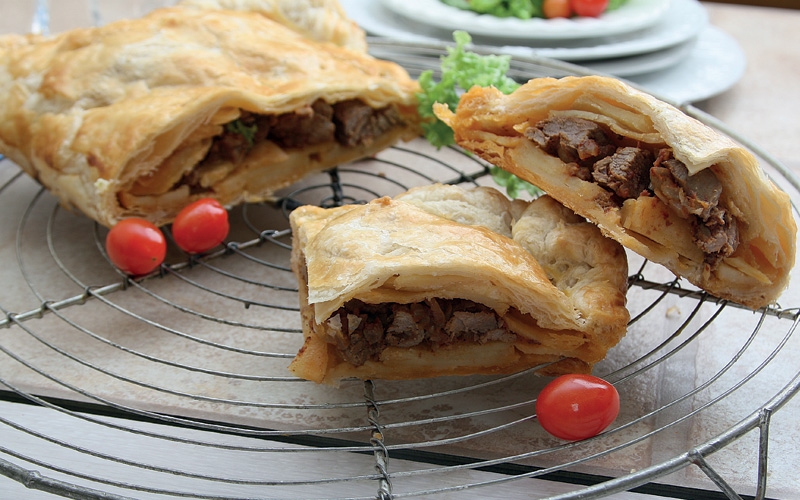 فطيرة اللحم والبطاطا