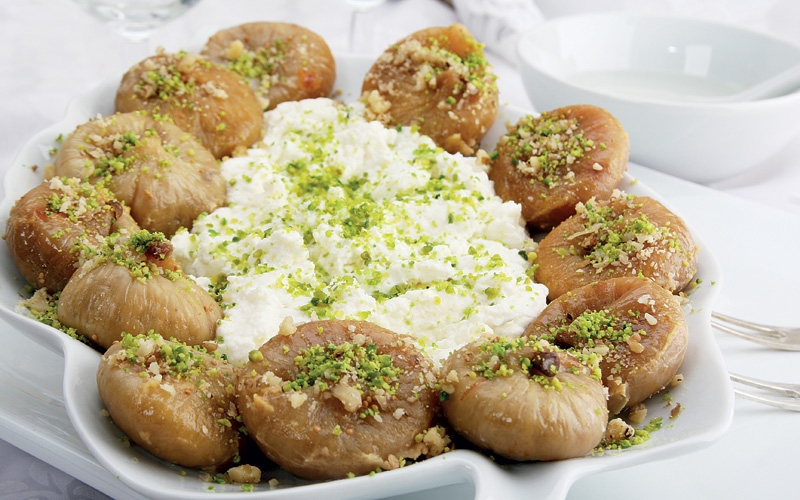 التين بالقشطة