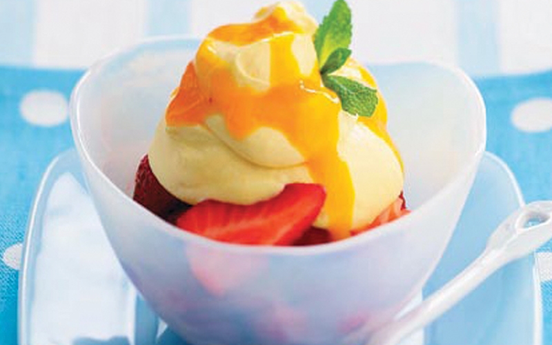 حلوى المانجا والفراولة