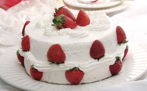 جاتوه الفراولة الملكي