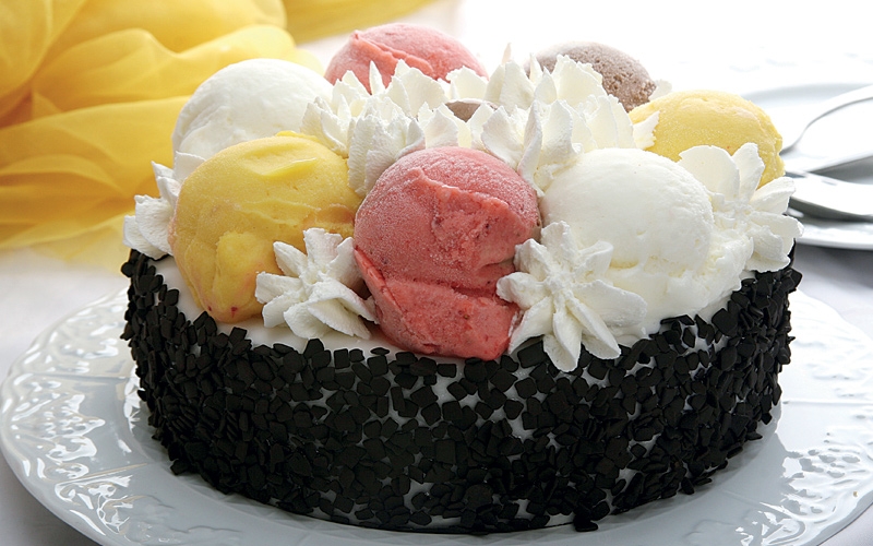 جاتوه البوظة الملون