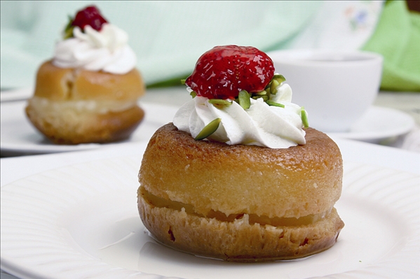 حلوى البابا بالقشطة