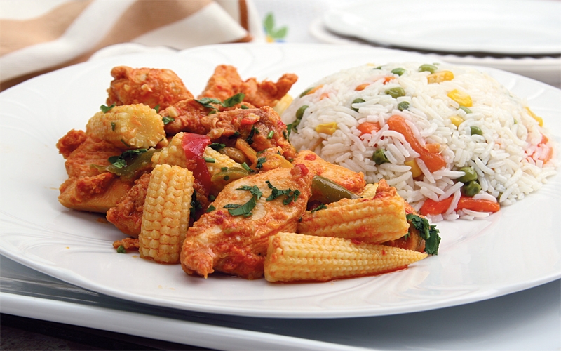 الدجاج المتبّل بالخضار