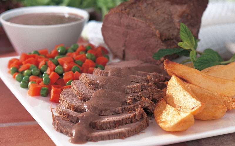 روستو بصلصة العدس