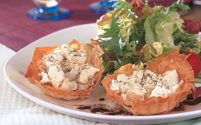 سلطة جبنة الماعز الفاترة مع الصدف