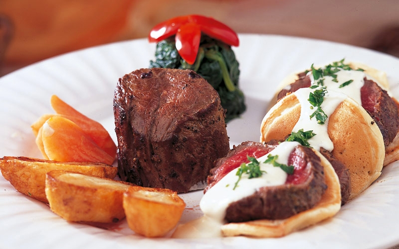 شرائح اللحم مع صلصة البورسين