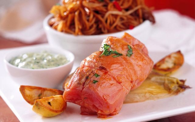 لفافات السلمون والأنديف