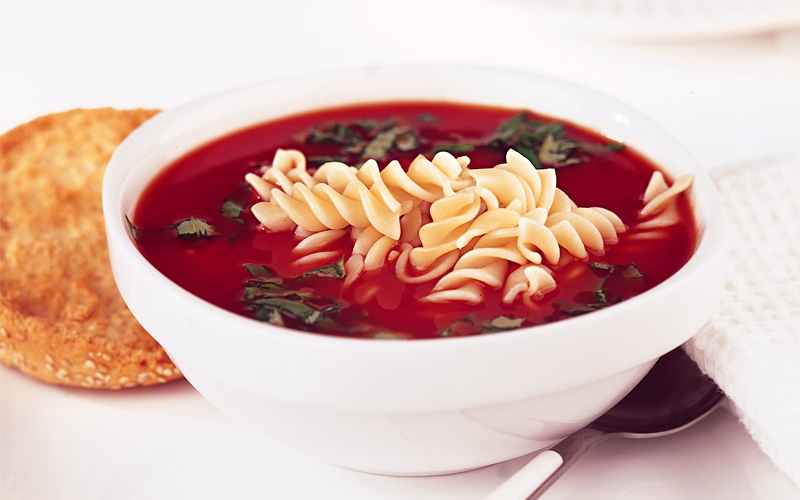 حساء المعكرونة اللولبية