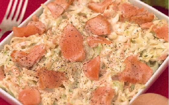 سلطة الملفوف والسلمون