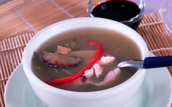 حساء الفطر والدجاج