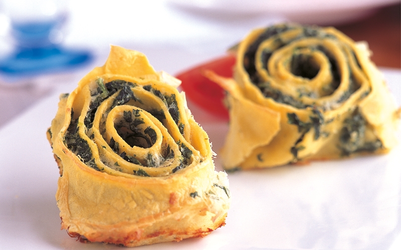 لفافة السبانخ مع جبنة بروفولوني