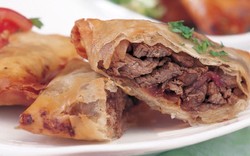 مربّعات اللحم بخبز التنور