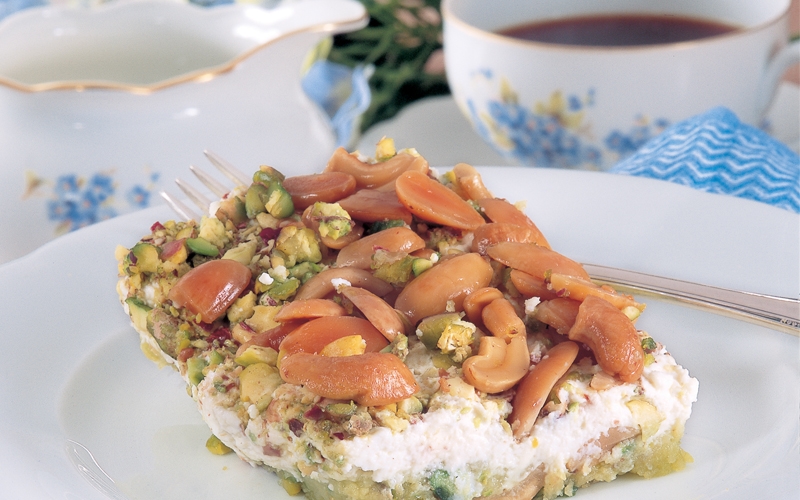 مفروكة الفستق المد بالقشدة والقلوبات