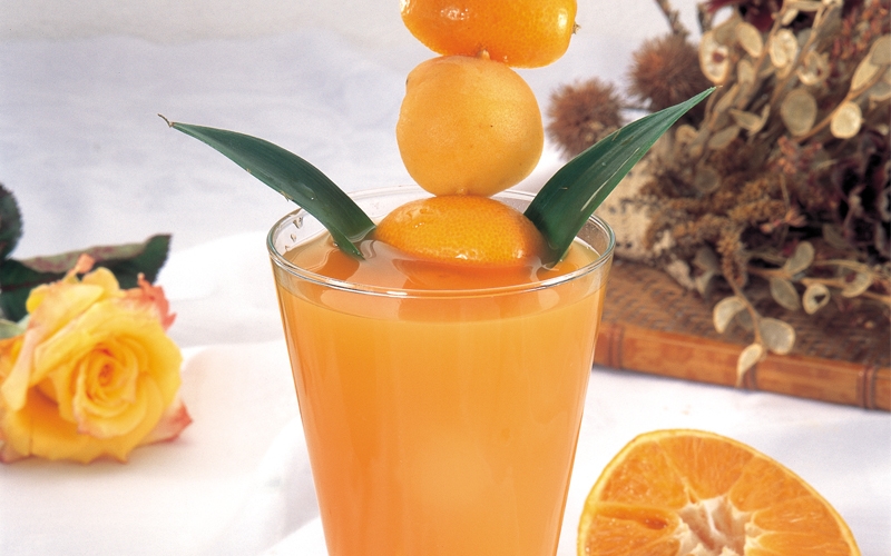 عصير البرتقال والحامض