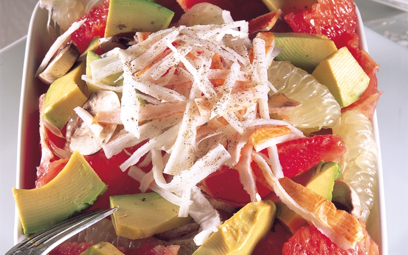 سلطة البوملي  مع لحم السرطان