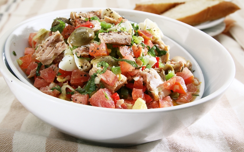 سلطة التونة