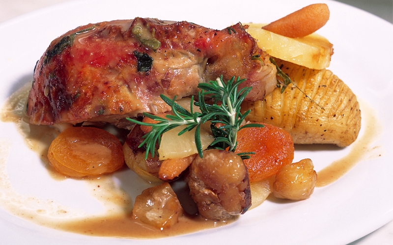 الحبش بالفاكهة المجففة