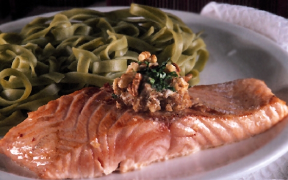 شرائح السلمون على الطريقة الريفية