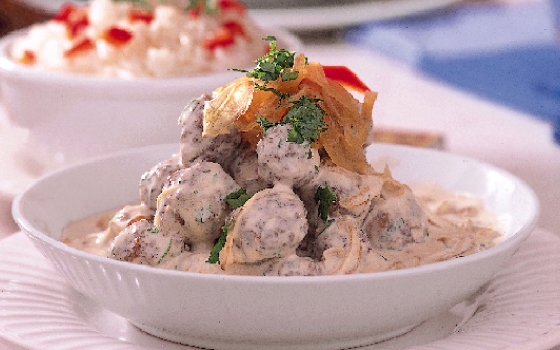 أرز النيل بالكفتة والطحينة