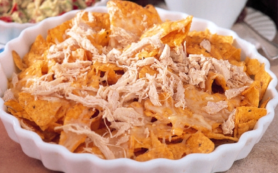 ناتشوز بالدجاج والجبنة