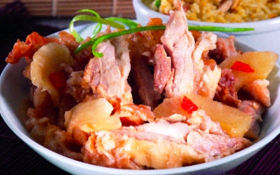 البط مع الأناناس