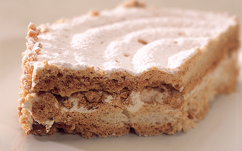 البسكويت  بالقشدة والجوز