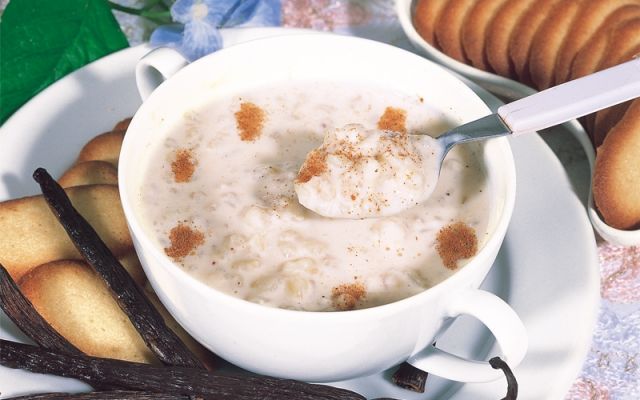 بودينغ الفانيلا مع الحليب