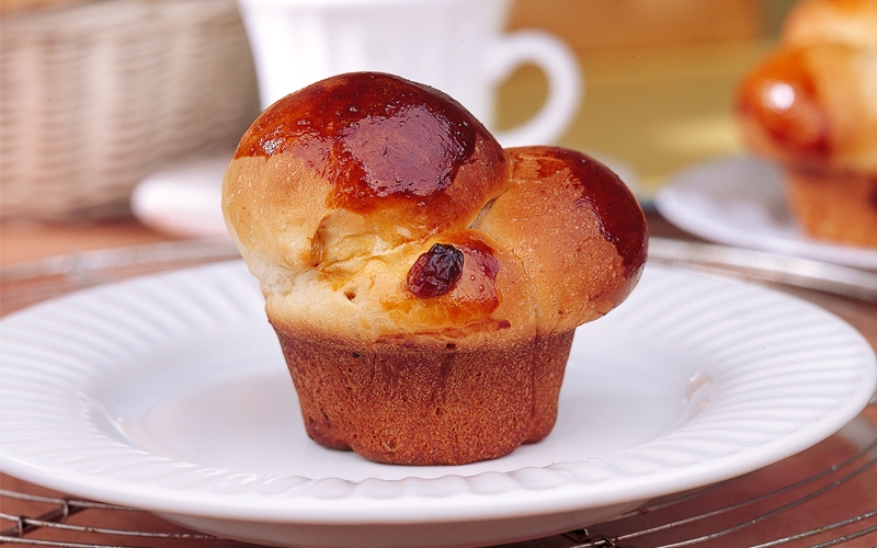 خبز بالزبيب