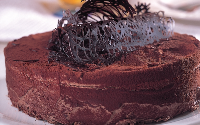 الجاتوه المحشو بالشوكولا