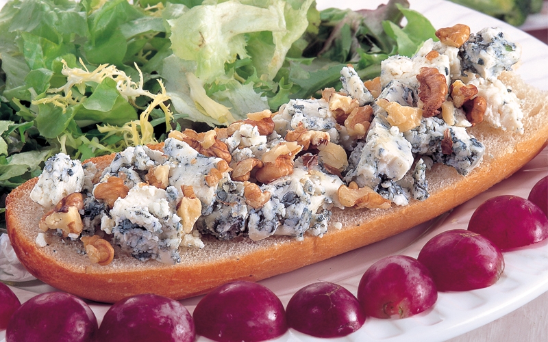 سندويش الجبنة الزرقاء