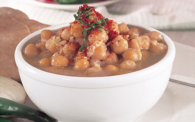 حمص مسبح بالزيت