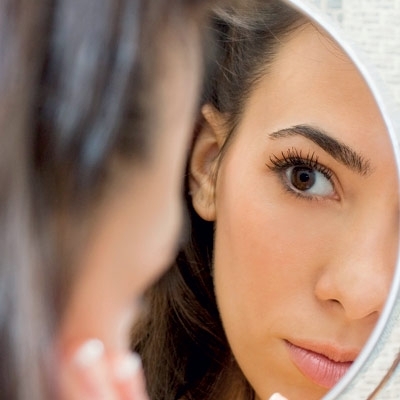 في الوجه أو في الجسم