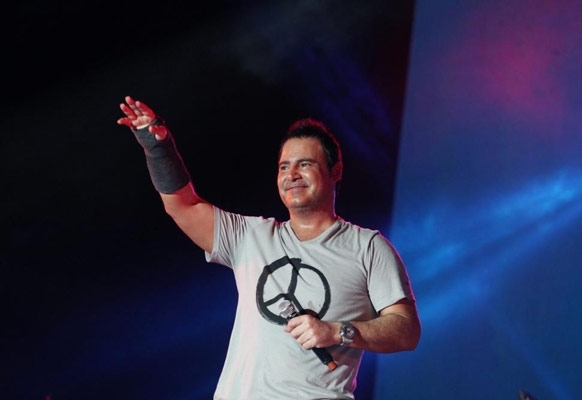 بالصور- حفلة عاصي الحلاني في أبو ظبي