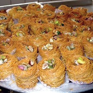 الحلويات في الثقافة العربية 