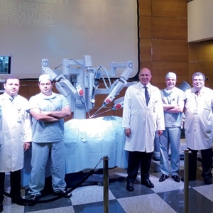 الجراحة بالروبوت...