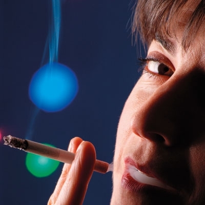 أطفئي سيجارتك الآن!