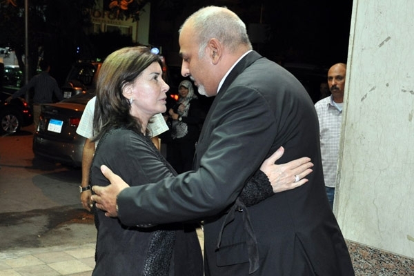 ميرفت أمين تشارك جمال سليمان أحزانه