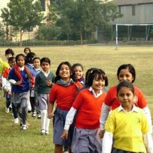  متى يتعلم طفلك التقيّد بقواعد السلوك