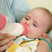 جهازا تعقيم زجاجة الحليب وتسخينها