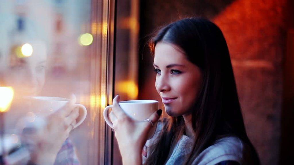 هل تبالغون في شرب القهوة؟ هذه الحيل تمنعها من التأثير على صحتكم
