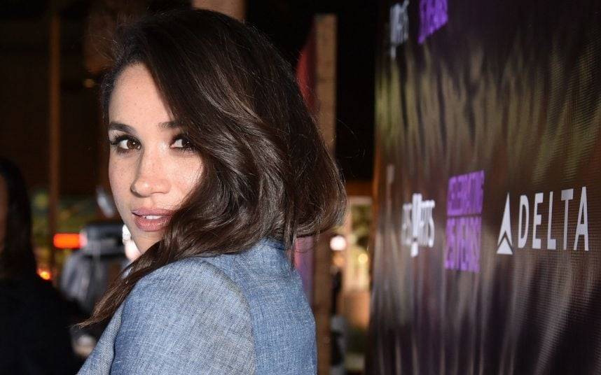 صائغ العائلة المالكة يكشف شكل خاتم خطوبة حبيبة الأمير هاري... فخامته مذهلة