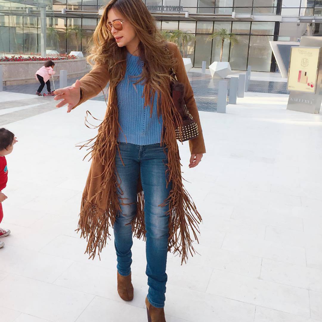 هذا هو ستايل كارول سماحة... وهكذا تحصلين عليه