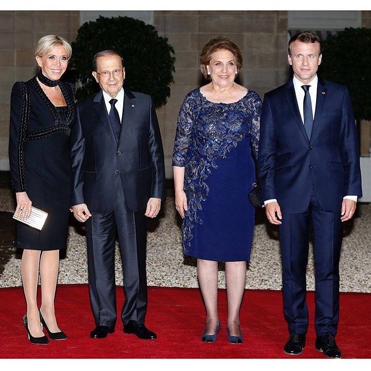 سيدة لبنان الأولى تتألق في قصر الإليزيه بتصاميم المصمّم العالمي راني زاخم