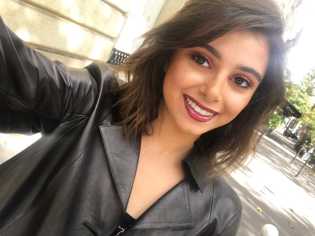 بالصور-  ماريتا الحلاني تتألق بالأسود في أسبوع الموضة في باريس