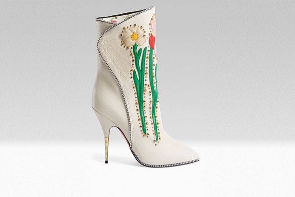 جزمة مميزة من Gucci اخترناها نجمة هذا الأسبوع