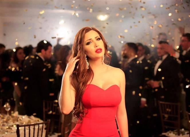 بالصور -  نسرين طافش تطبخ 